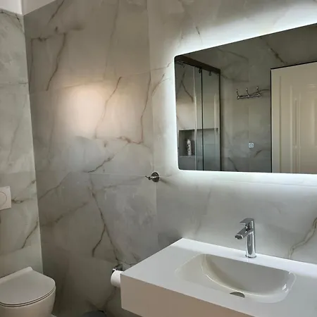 Отель Huqi Seaside 3*