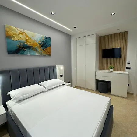 Huqi Seaside 3* Дуррес